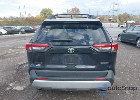2022 Toyota Rav4 Adventure z USA, uszkodzony, nr VIN 2T3J1RFV1NW253646